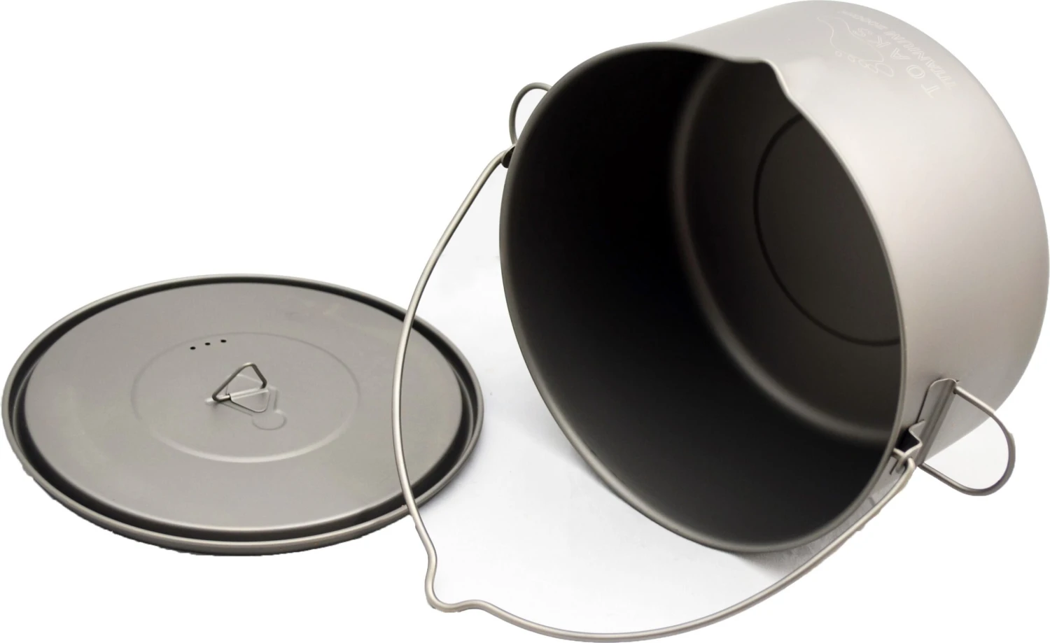 Titanium 2000 Ml Pot With Bail Handle - Image 3